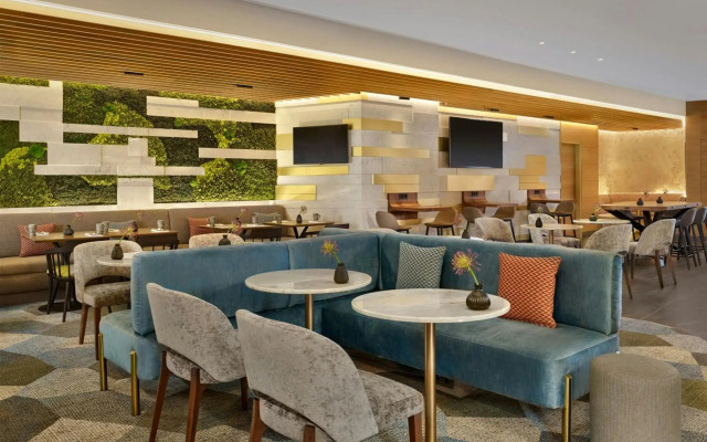 Sheraton Amsterdam Airport Hotel and Conference Center
