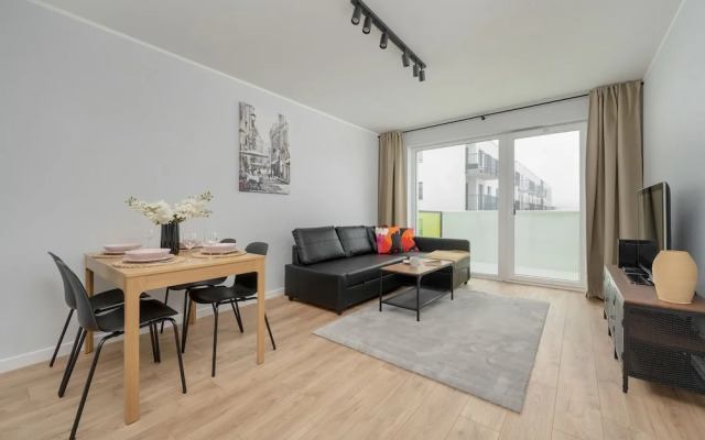 Pleasant Decor & Parking by Renters