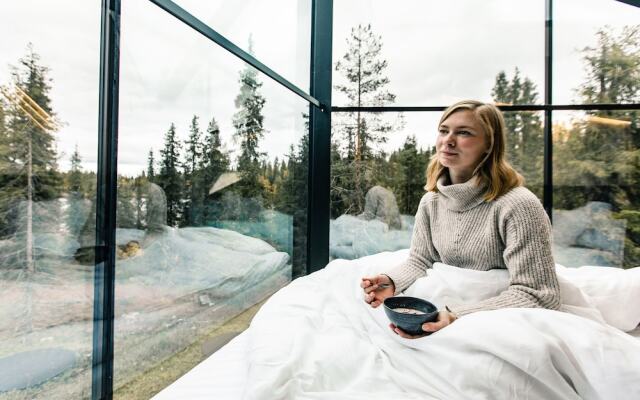 Magical Pond Nature Igloos