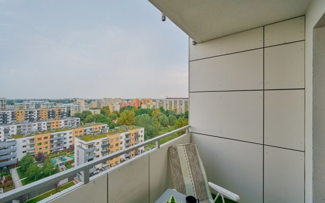 Drzewieckiego Apartments by Renters