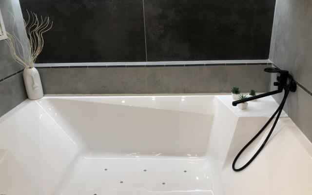 Апартаменты на Свердловском проспекте 8В