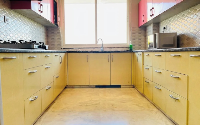 BedChambers Service Apartments Sector 38