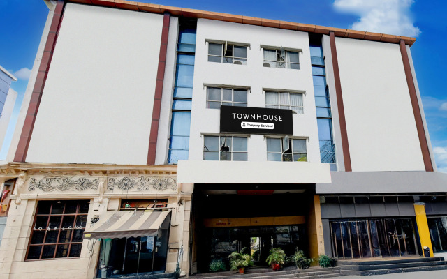 Townhouse Narayanaguda Metro Station Formerly Hotel Anshu Grand