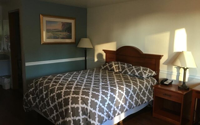 Belfair Motel