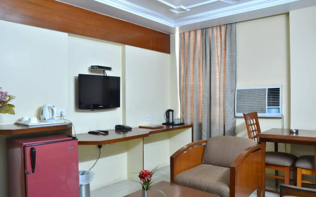 Hotel Tourist Deluxe