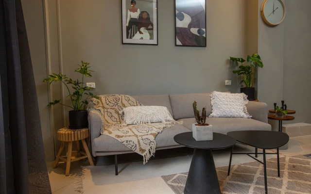 DeBlox living - Alhambra Apartments