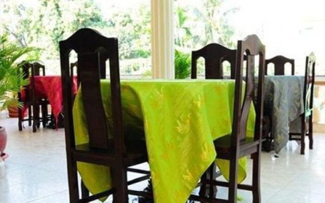 Queen Na Guest House