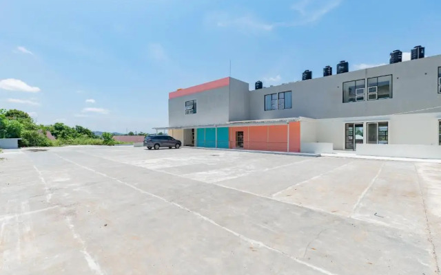 Sans Hotel Berau Square