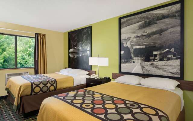 Super 8 by Wyndham Marietta