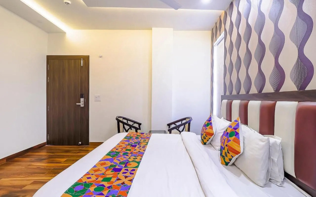 FabHotel World Link