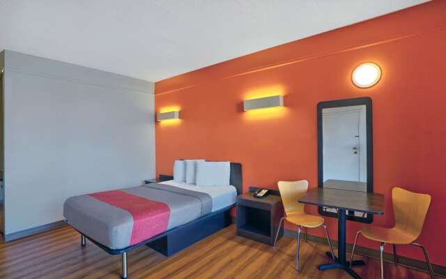 Motel 6 Seaford, DE