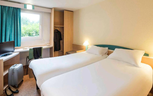 Sunshine Hotel And Residences