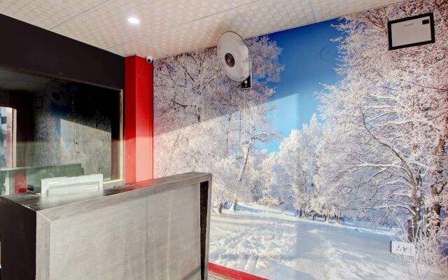 OYO 44366 Webmienz Hotel