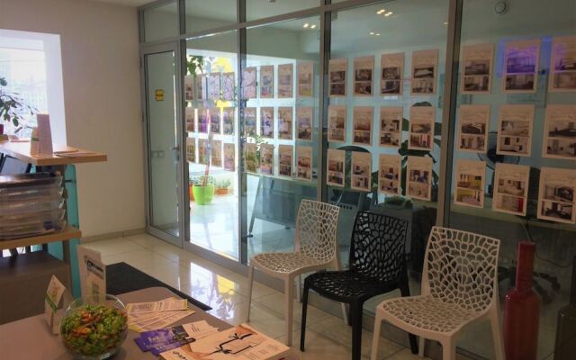 Partner Guest House Бассейная