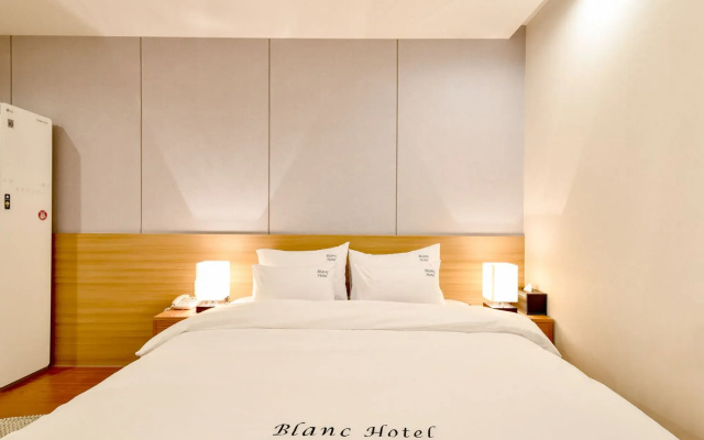 BLANC Business Hotel
