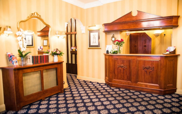 London Lodge Hotel