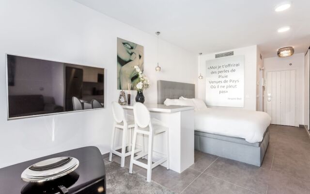 by RIVA - Cozy, Contemporary Studio in Puerto Banus Gardens