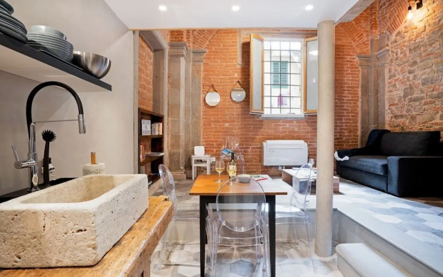 Florence Oltrarno Duplex Apartment