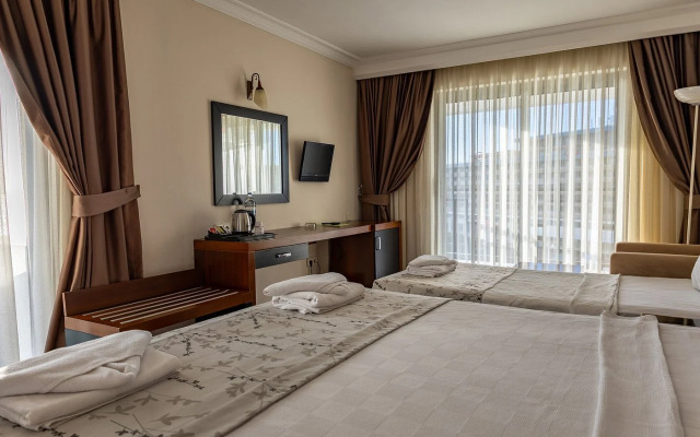 Sentinus Beach Hotel