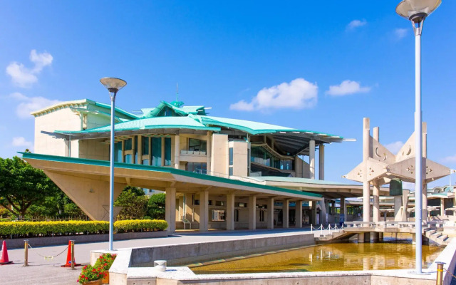 Yenn's Marina Inn Mercy