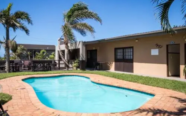 Khaya La Manzi Guest Lodge