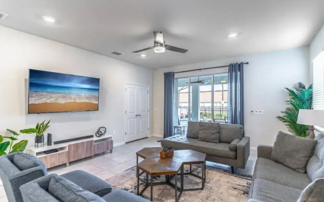 3285 Windsor Island