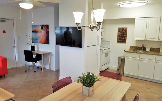 Florida Dolphin Motel Apartments