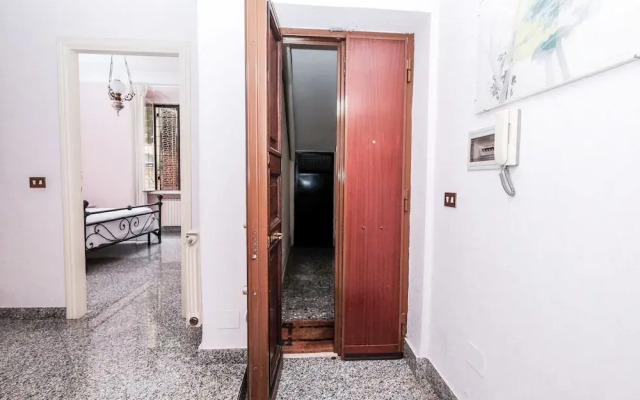 Lush Garden Steps Away from Great Park