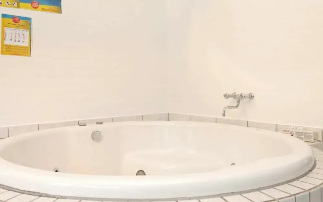 Luxurious Cabin With Pool in Ringkøbing