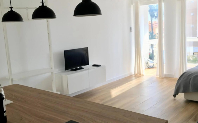 Holiday Studio by Meatina