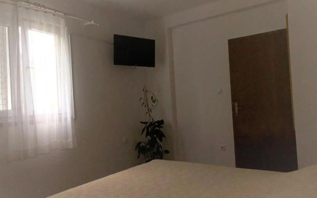 Studio Slano 8599a