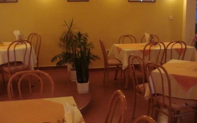 Family Hotel Central