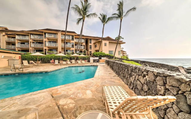 Oceanfront Kailua-kona Townhome w/ Pool & Views!