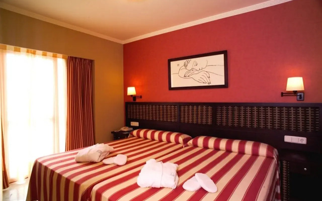 Holiday World VILLAGE Hotel