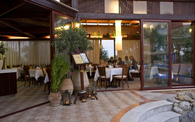 Zeus Village Resort - Adults Only