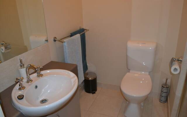 Waterview - 2 Doc Crt