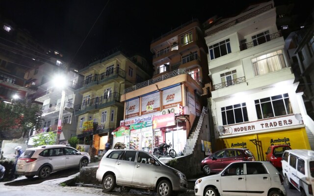 OYO 13762 Home Peaceful 2BHK Kasumpti