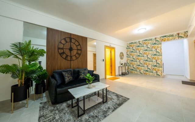 Majestic & Spacious1b Downton Gym Pool