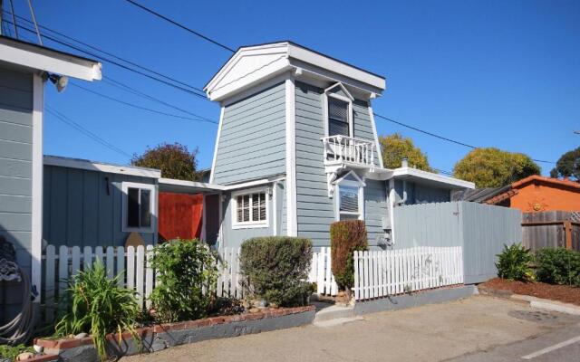 Ocean Echo Inn and Beach Cottages