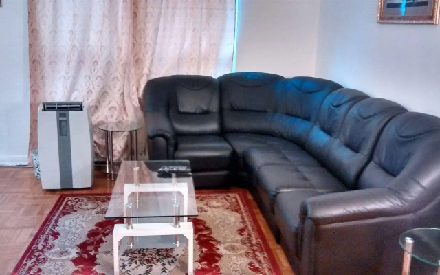 Toronto Furnished Living-896 Eglington E