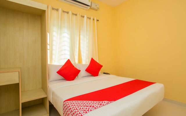 OYO 10522 Varcity Emerald