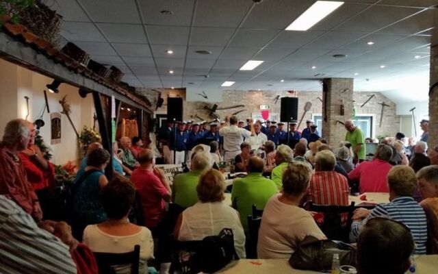 Hotel de Stadsboerderij/ Eetcafé de Brabander