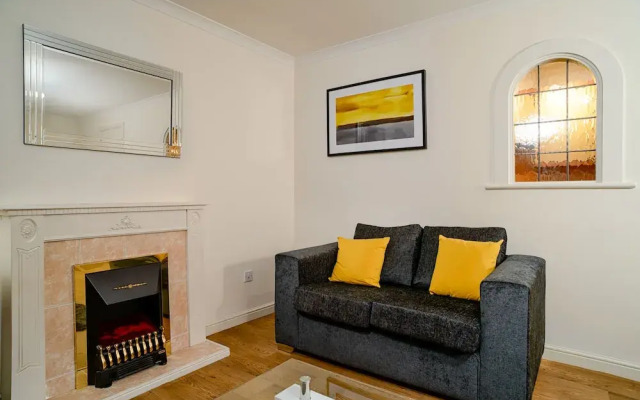 Charming Edinburgh Apartment
