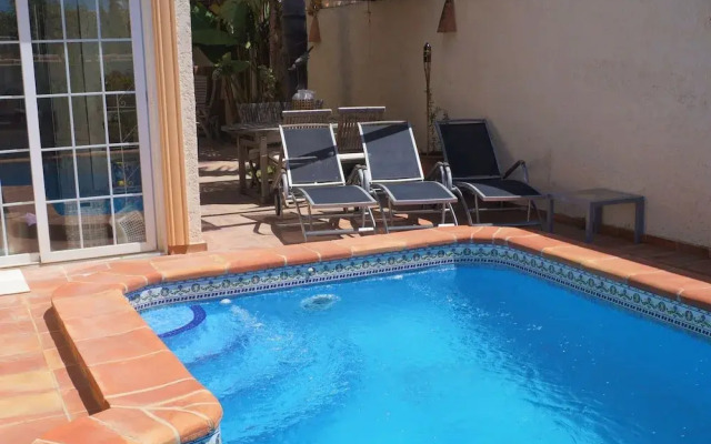 Villa in L'alfs del Pi With hot tub