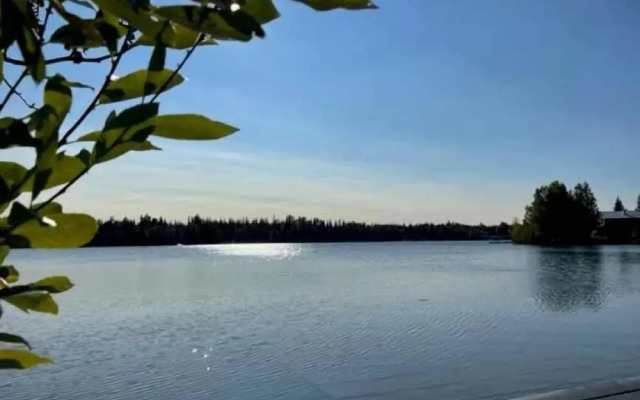 ALASKA LAKE and LODGE AT LONGMERE
