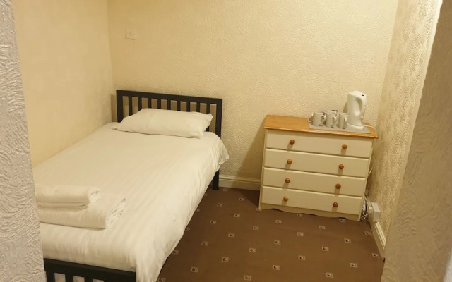 Hotel 242