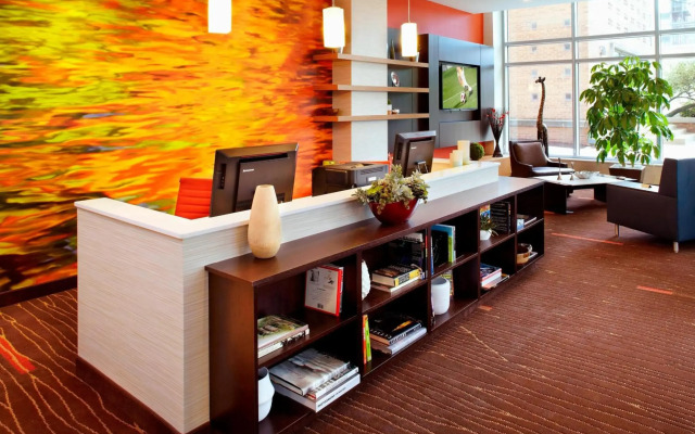 Courtyard by Marriott Cleveland University Circle