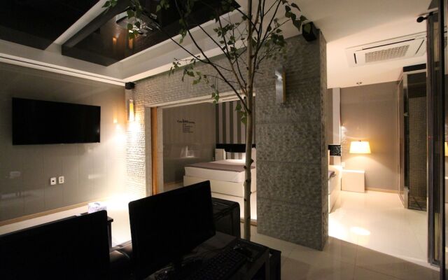 Hotel Lee
