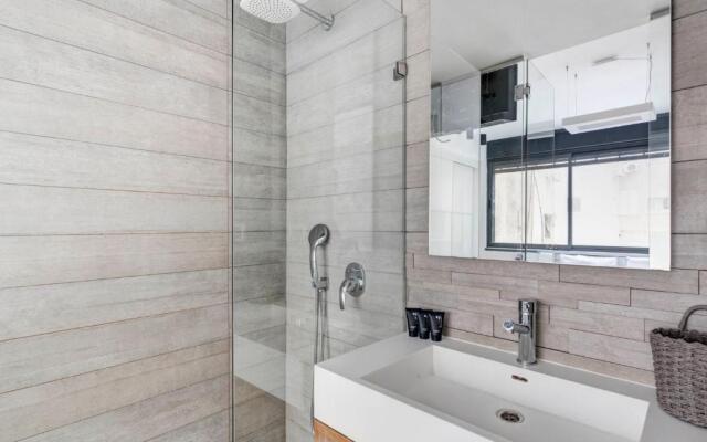 Nordau BLVD 2 Bedrooms