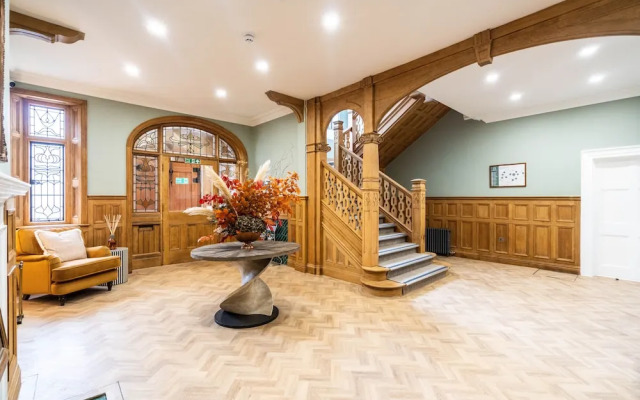 Old Abbey House Hotel